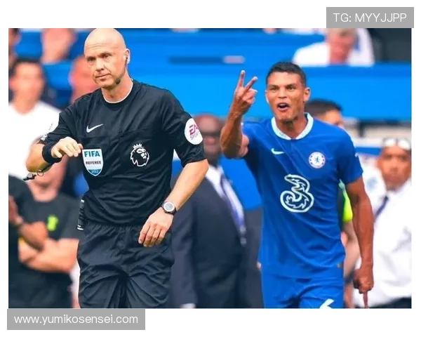 曼城狼队主裁未停哨继续执法英冠